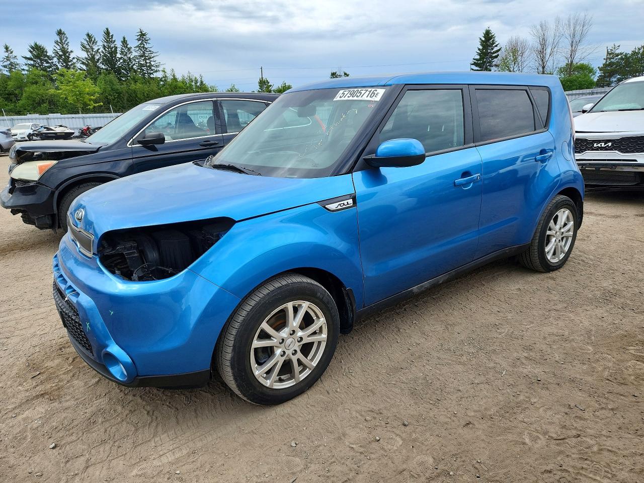 2016 Kia Soul, VIN KNDJN2A20G7395882 — Front end