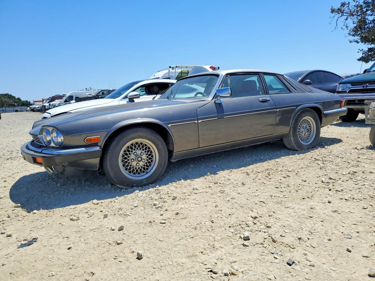 1989 Jaguar XJS, VIN SAJNA5844KC155676 — Mechanical