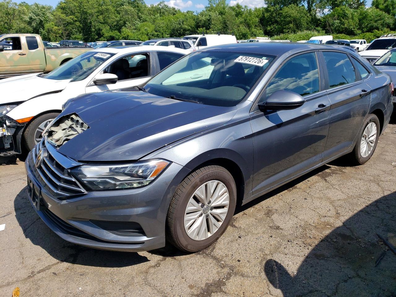 2020 Volkswagen Jetta S, VIN 3VWC57BU1LM085808 — Перед