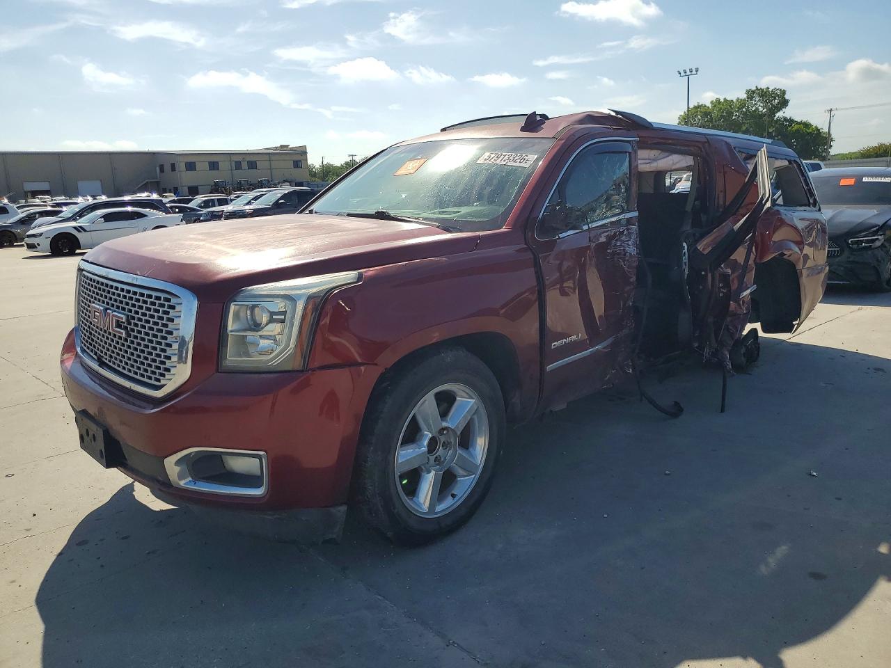 2016 GMC Yukon XL Denali, VIN 1GKS2HKJ9GR399881 — Side