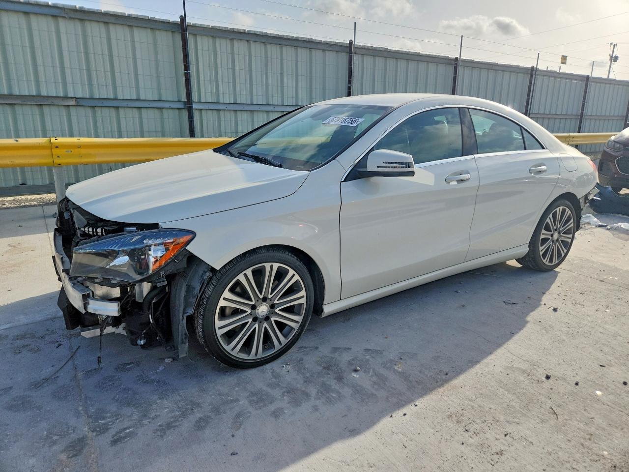 2017 Mercedes-Benz CLA 250, VIN WDDSJ4EB1HN441275 — Front end