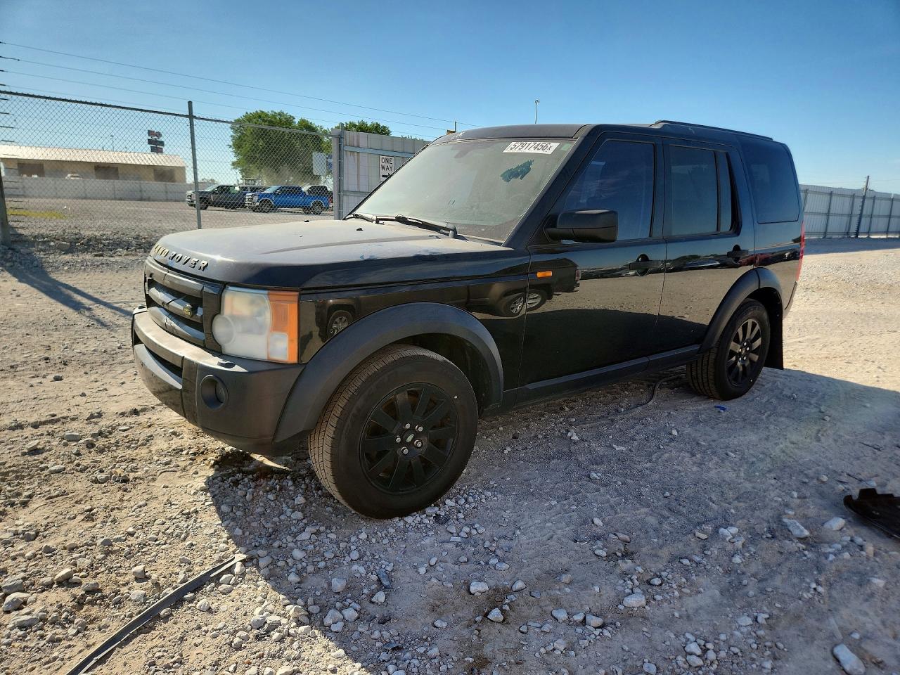 2006 Land Rover LR3 SE, VIN SALAD25456A386636 — Front end