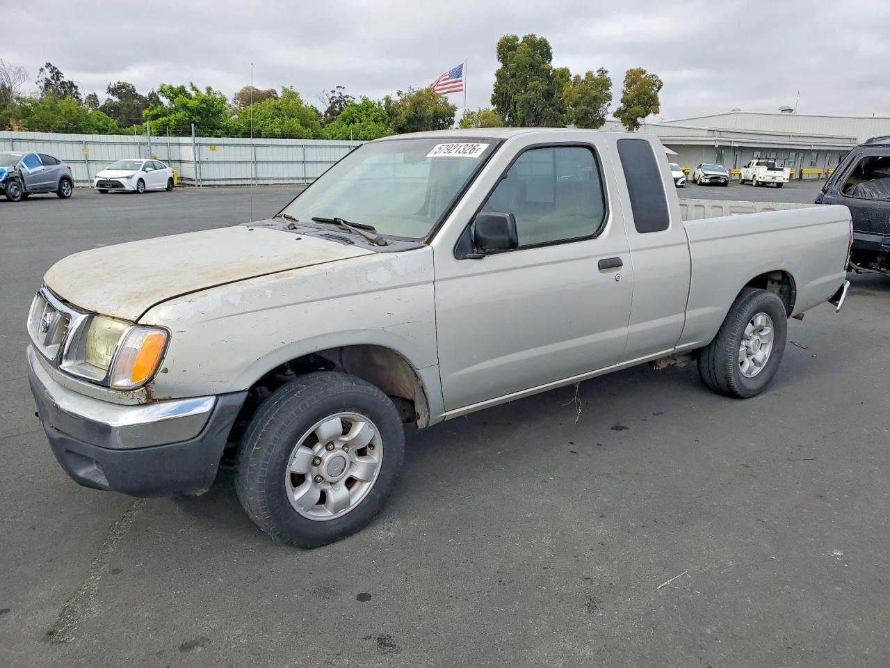 1999 Nissan Frontier XE, VIN 1N6DD26S0XC327577 — Minor dents and scratches