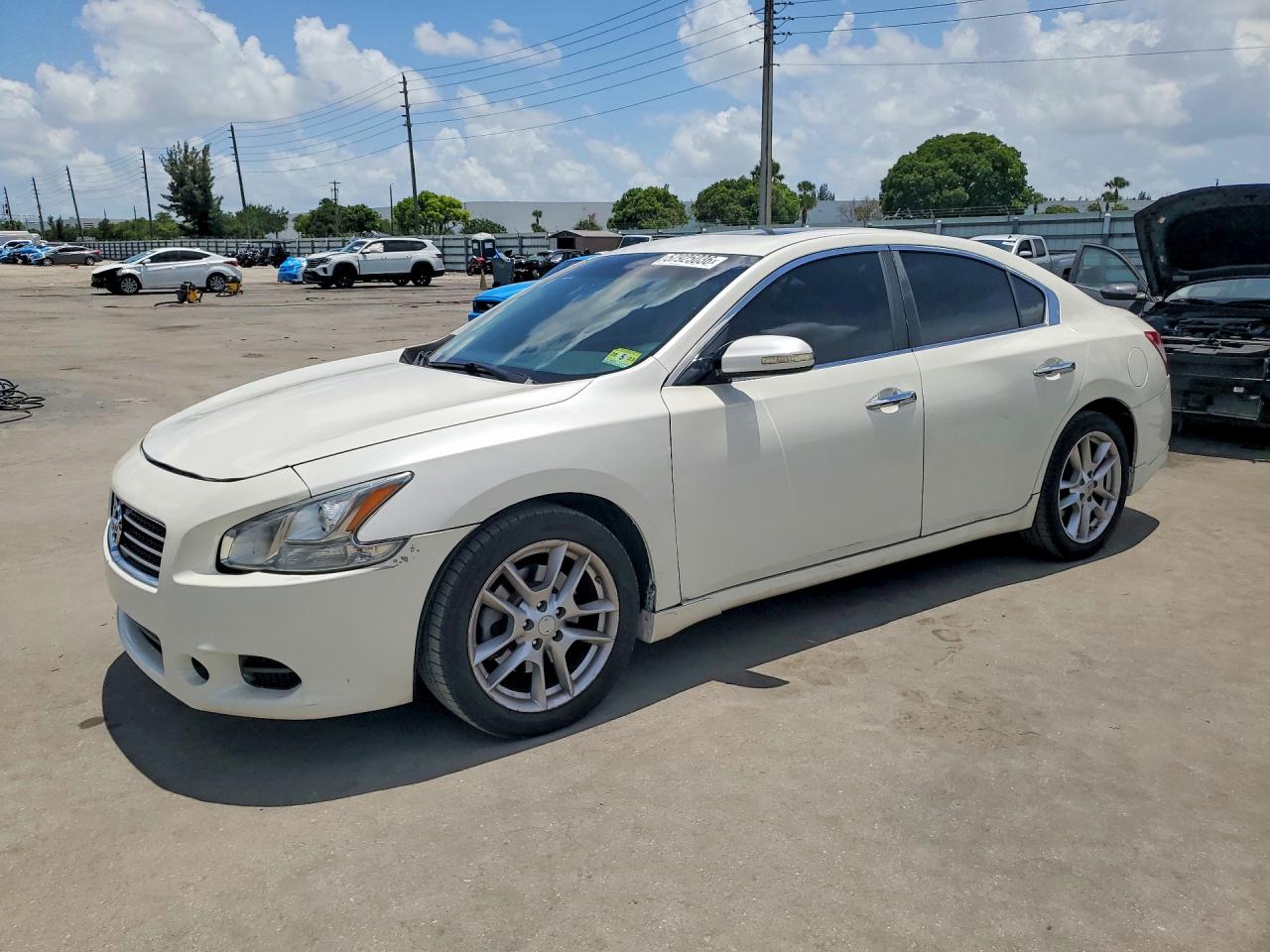 2010 Nissan Maxima SV, VIN 1N4AA5AP5AC830764 — Prior damage history