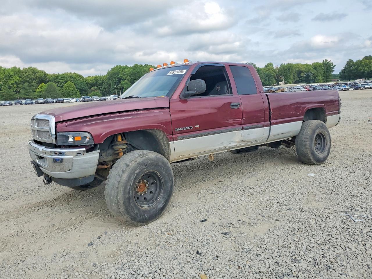 2001 Dodge 2500, VIN 1B7KF23Z11J522984 — Side
