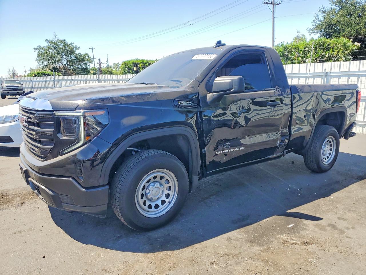 2026 GMC Sierra 1500, VIN 3GTHAEK7TG300942 — Бок