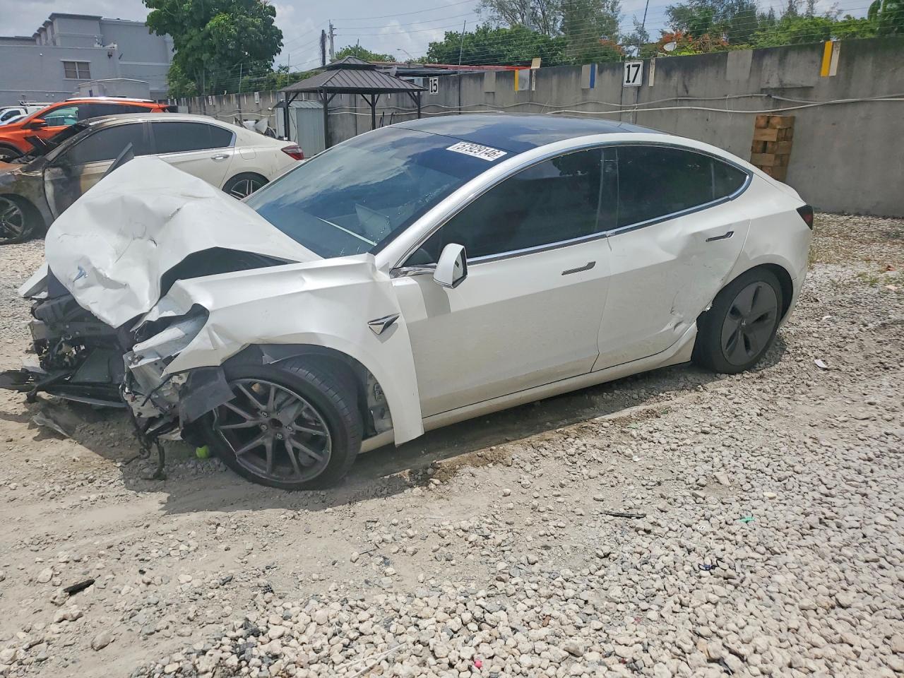 2020 Tesla Model 3 Standard Range Plus, VIN 5YJ3E1EA9LF793259 — Front end