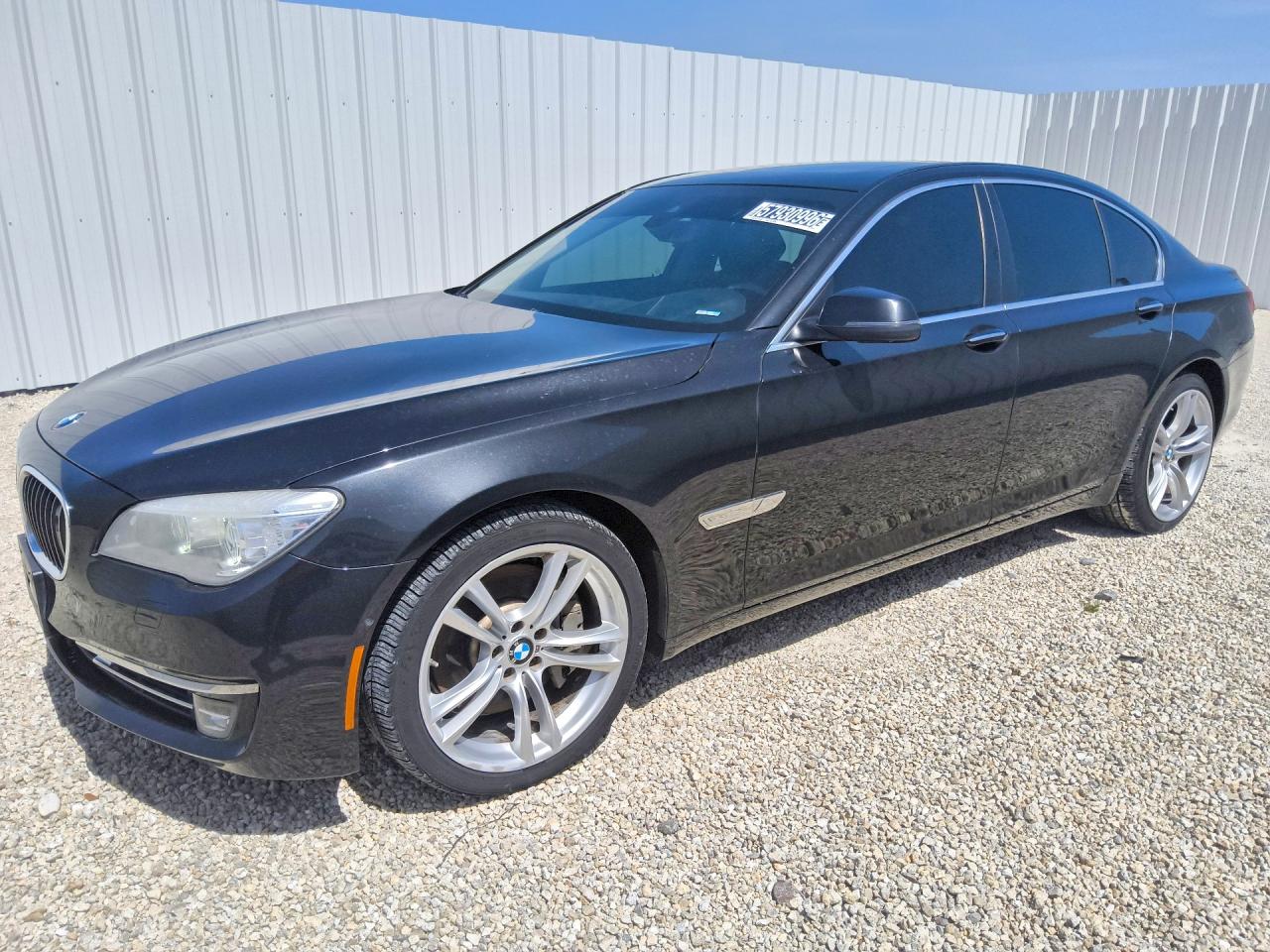 2013 BMW 7 Series 750i, VIN WBAYA8C55DC996578 — Minor dents and scratches