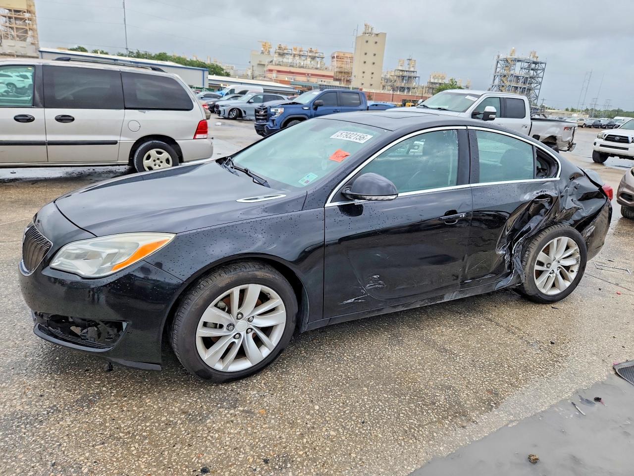 2015 Buick Regal Premium I, VIN 2G4GN5EX0F9281472 — Side