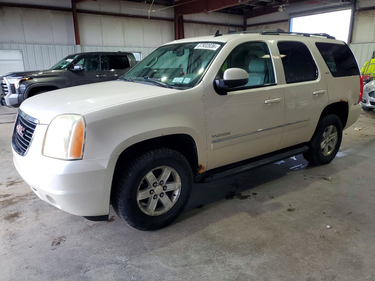 2012 GMC Yukon SLT, VIN 1GKS2CE03CR313772 — Normal wear
