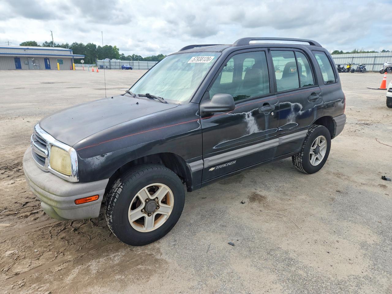 2003 Chevrolet Tracker, VIN 2CNBJ13C636902466 — Minor dents and scratches