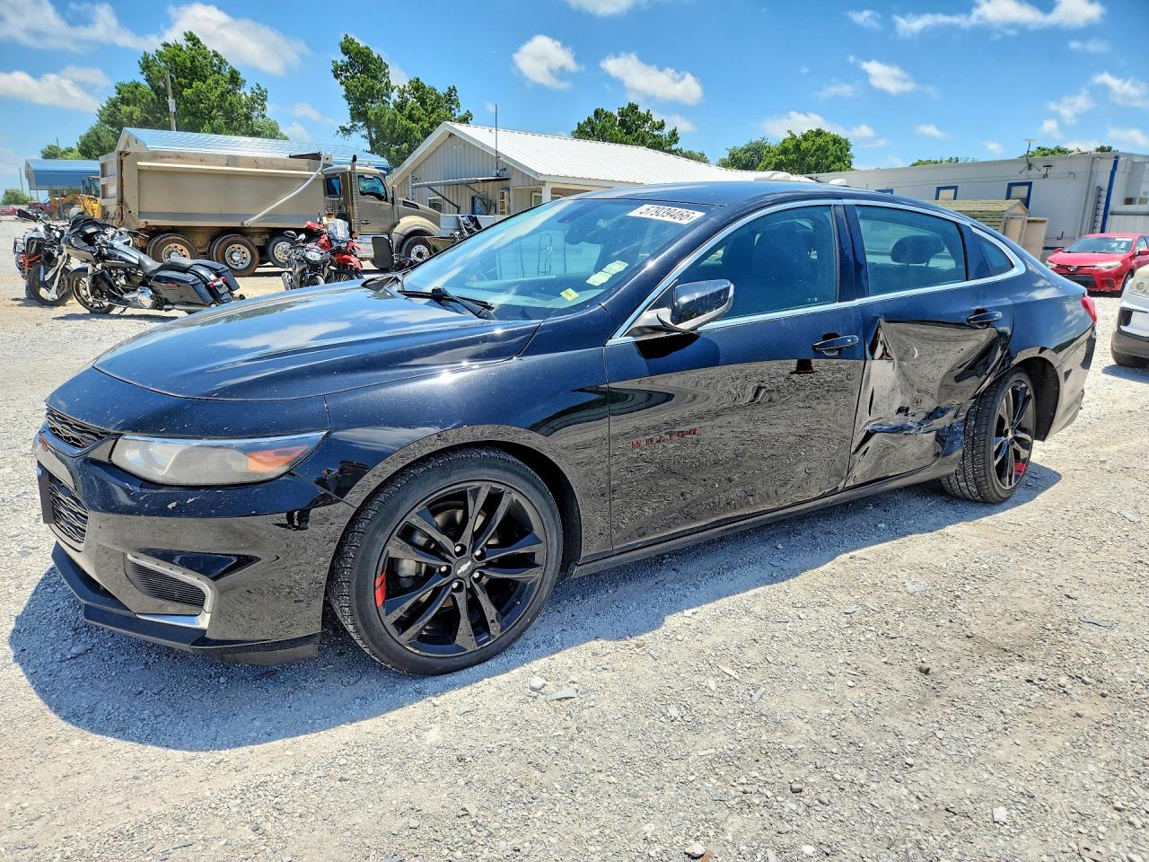 2018 Chevrolet Malibu LT, VIN 1G1ZD5STXJF270764 — Бок