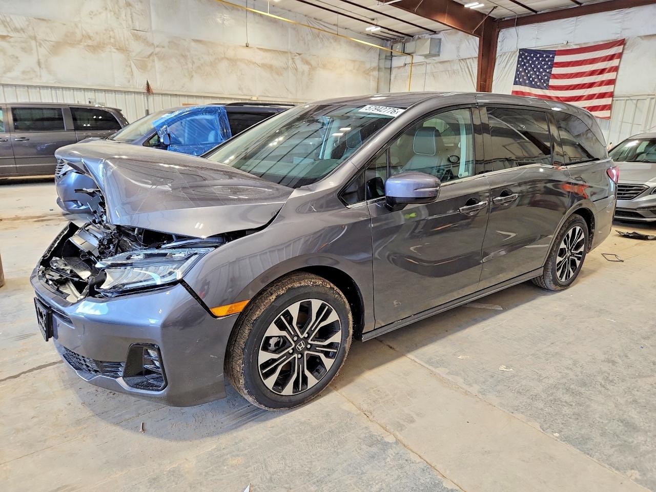2026 Honda Odyssey Elite, VIN 5FNRL6H92TB043703 — Front end