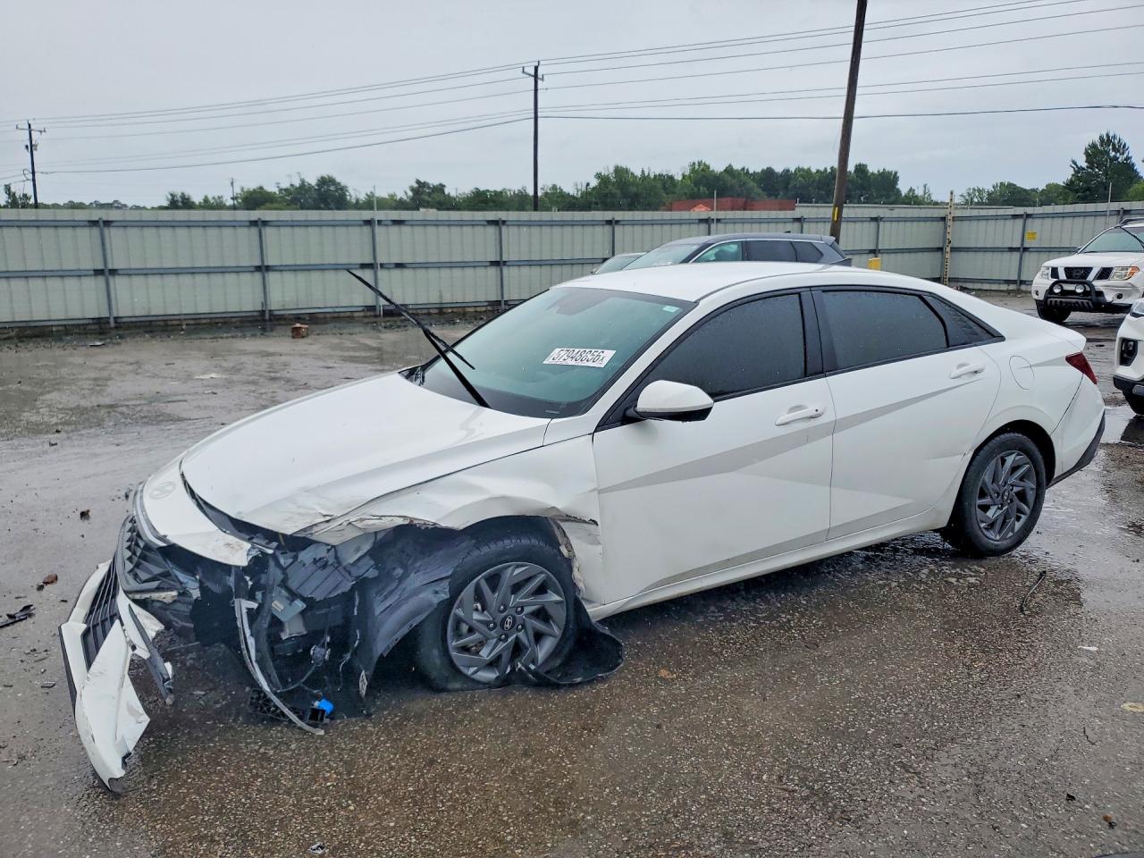 2024 Hyundai Elantra SEL, VIN KMHLM4DG7RU757608 — Front end