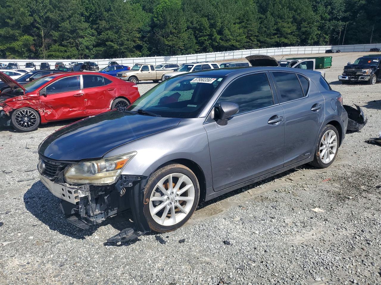 2013 Lexus CT 200h, VIN JTHKD5BH2D2167398 — Front end
