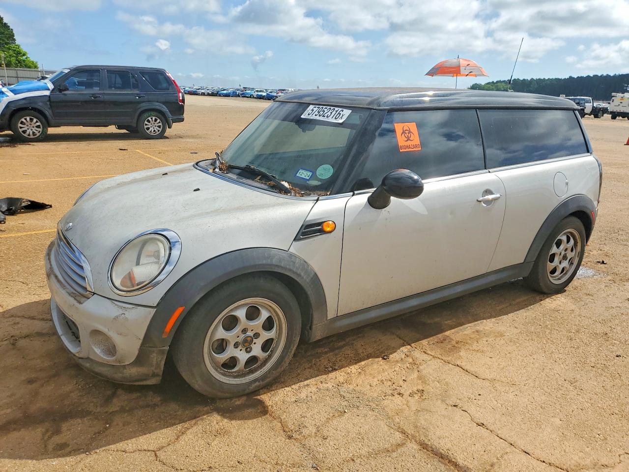 2014 MINI Clubman, VIN WMWZF3C51ET492913 — Мелкие вмятины и царапины