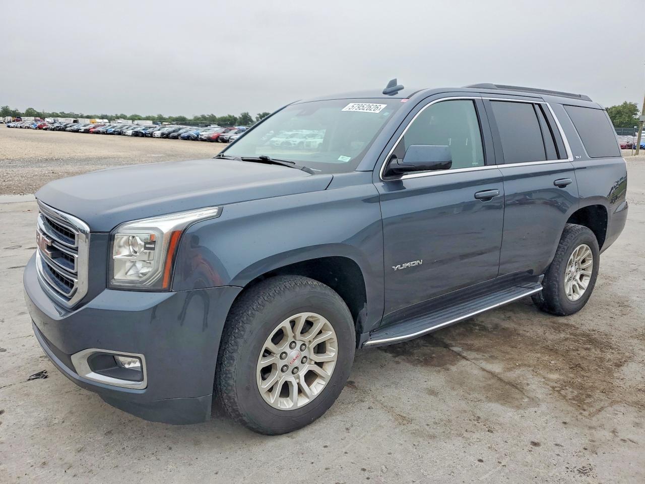 2019 GMC Yukon SLT, VIN 1GKS1BKC0KR298187 — Front end