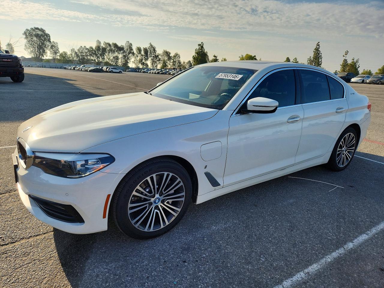2018 BMW 5 Series 530e, VIN WBAJA9C57JB034260 — Minor dents and scratches