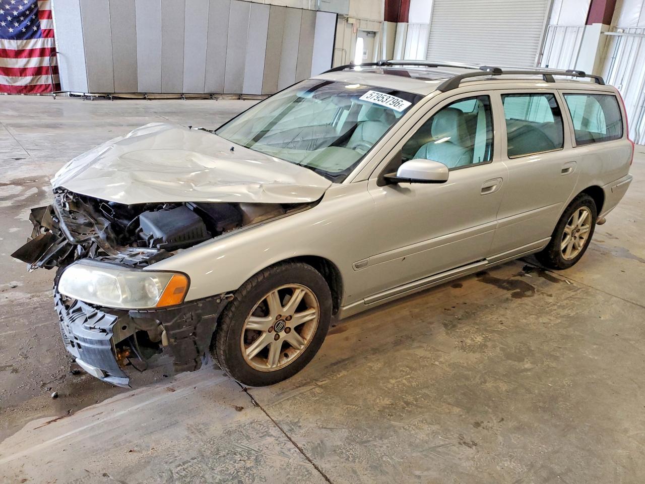 2005 Volvo V70, VIN YV1SW592352491131 — Перед