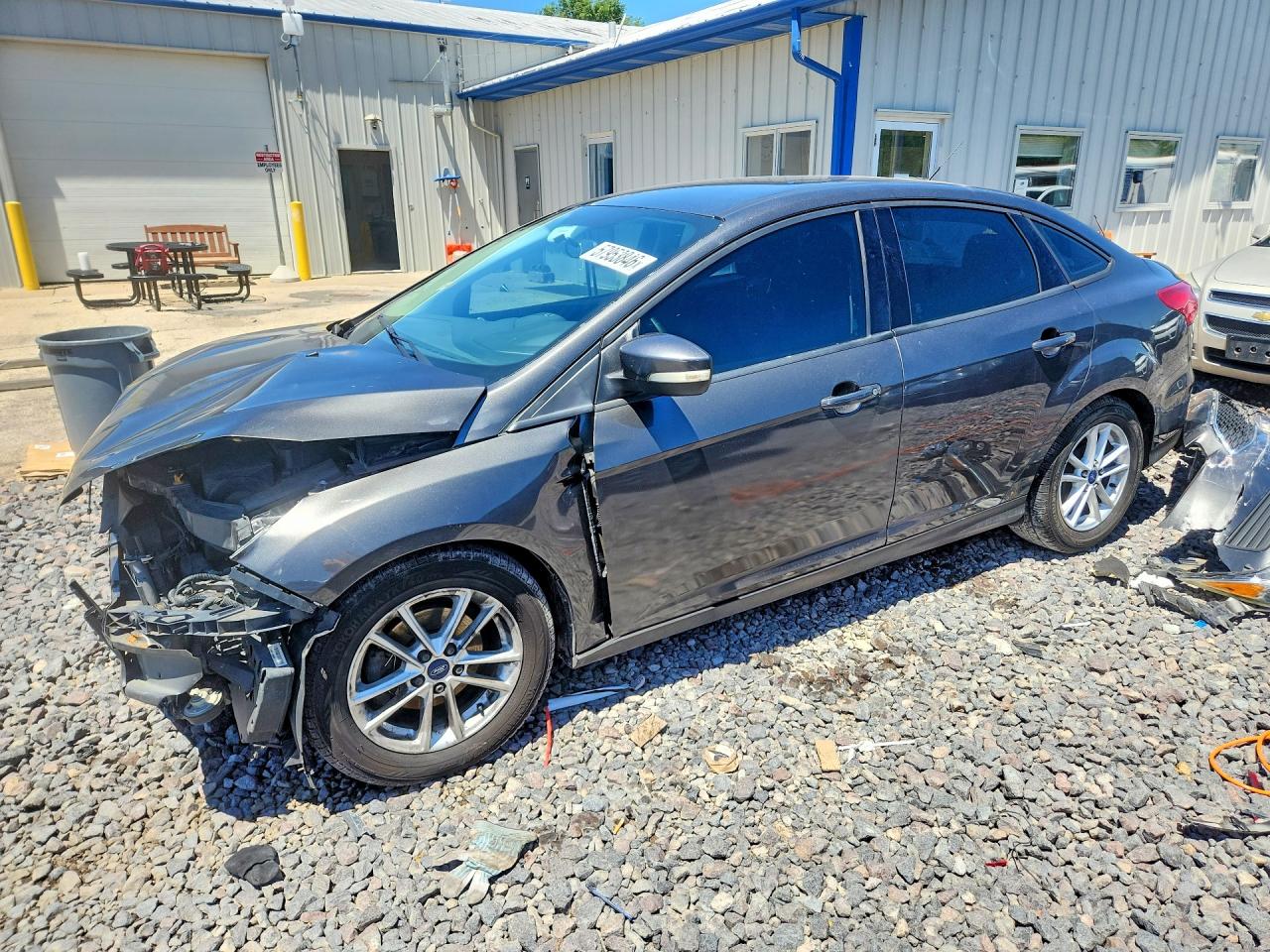 2016 Ford Focus SE, VIN 1FADP3F22GL403094 — Front end
