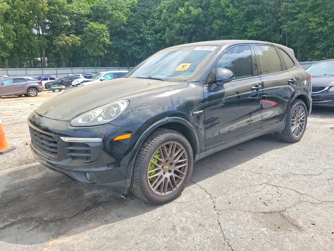2018 Porsche Cayenne S E-Hybrid, VIN WP1AE2A23JLA70883 — Side
