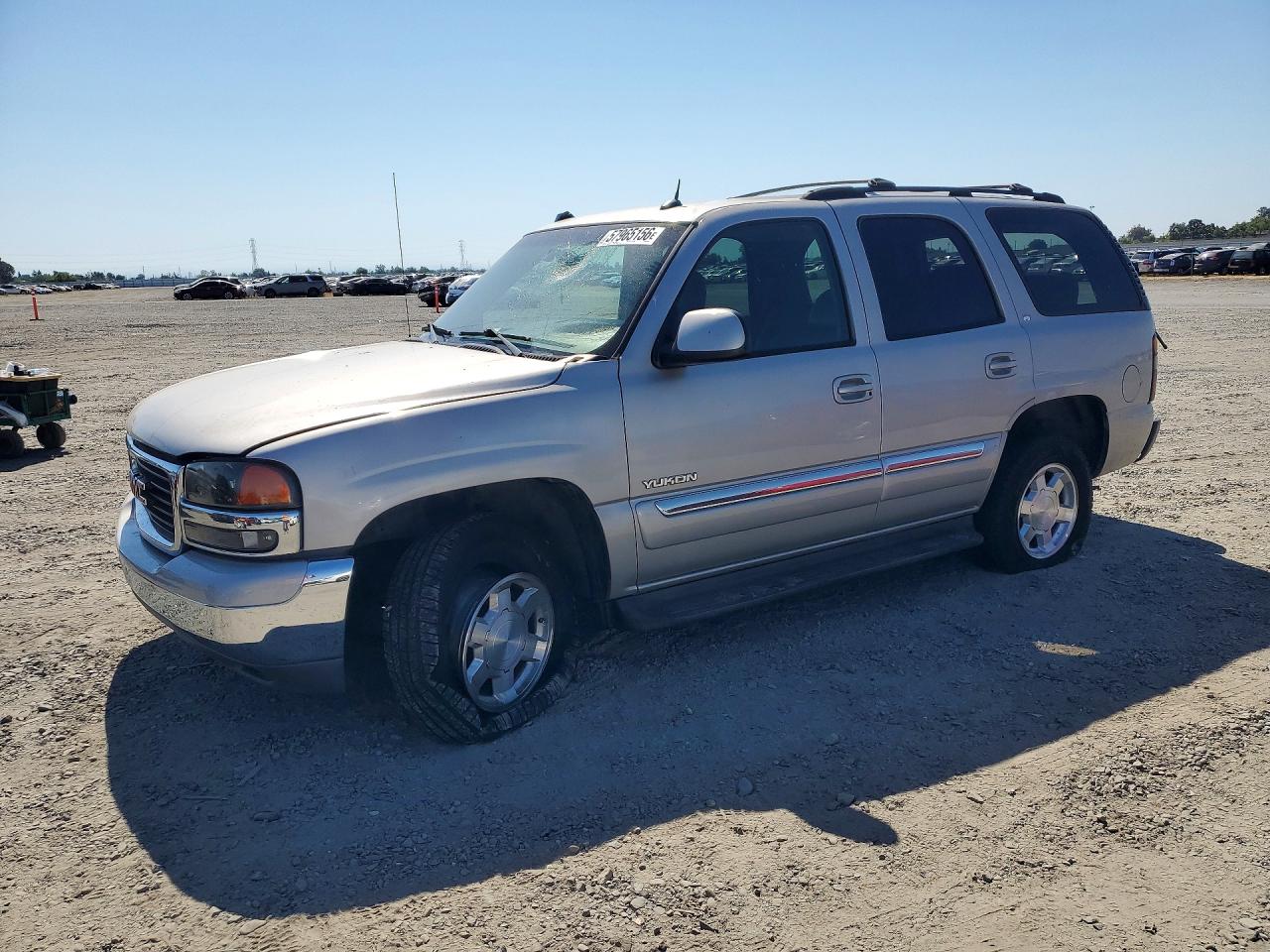 2004 GMC Yukon SLE, VIN 1GKEC13TX4R261344 — Вандализм