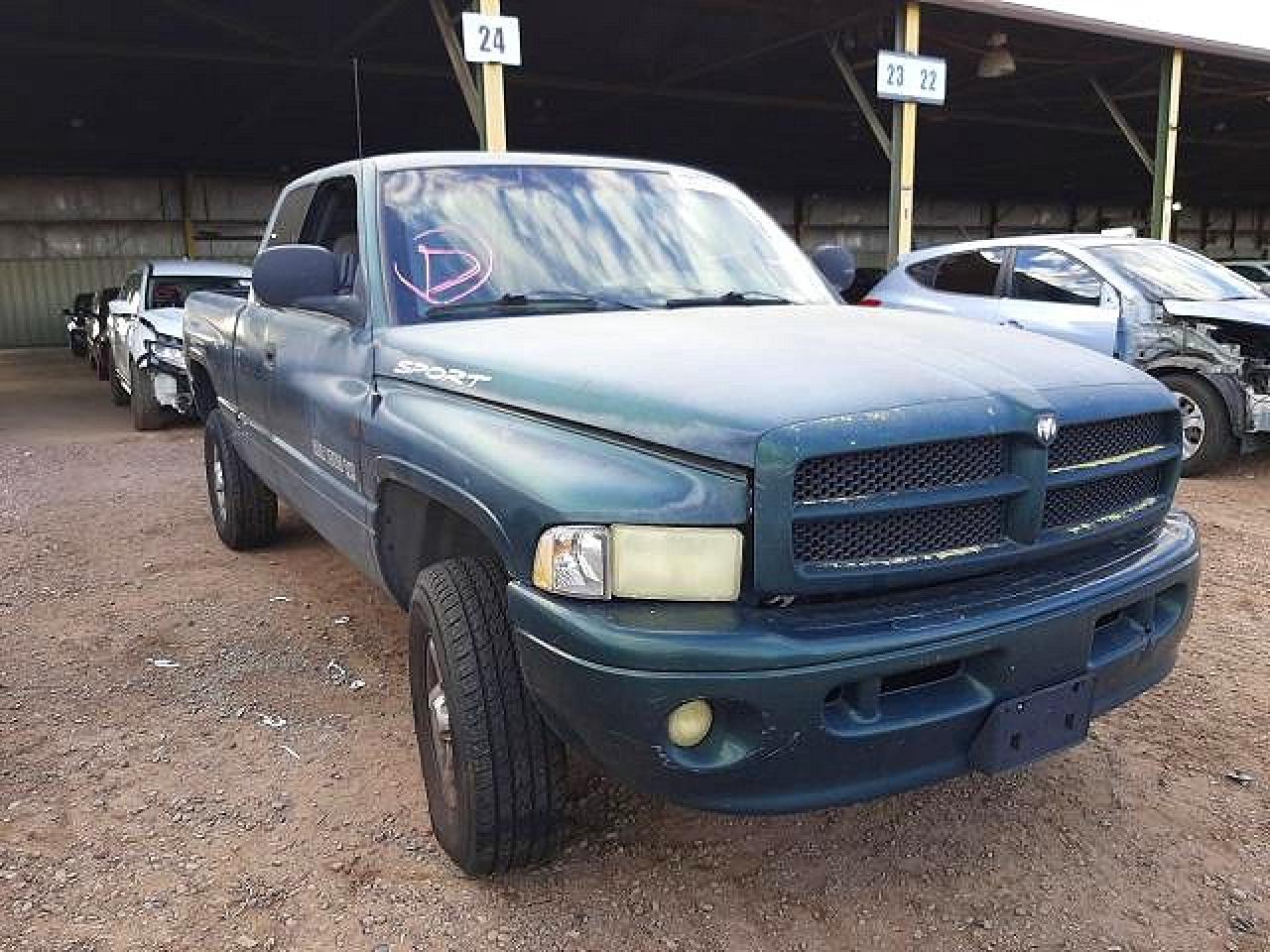 2001 Dodge 1500, VIN 3B7HF13Z71M282976 — Rear end