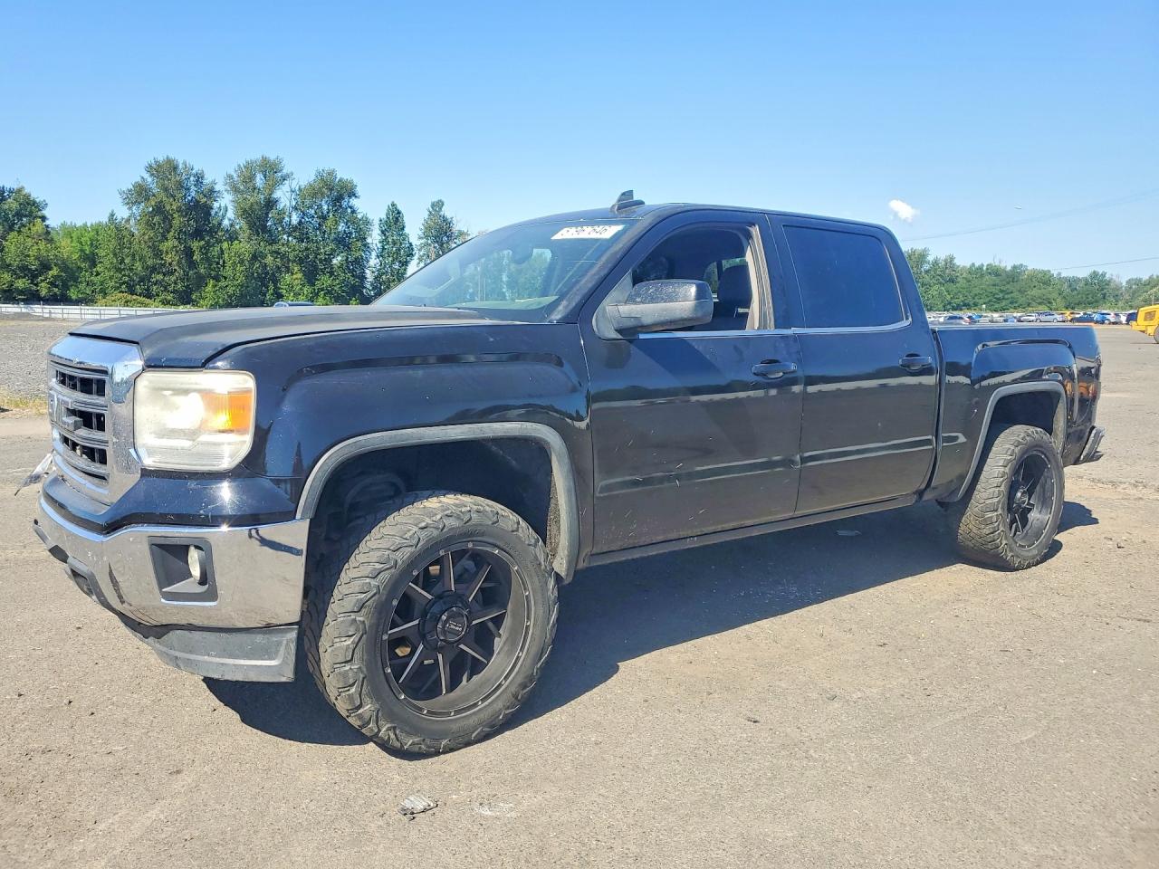 2015 GMC Sierra 1500 SLE, VIN 3GTU2UEC1FG435393 — Front end