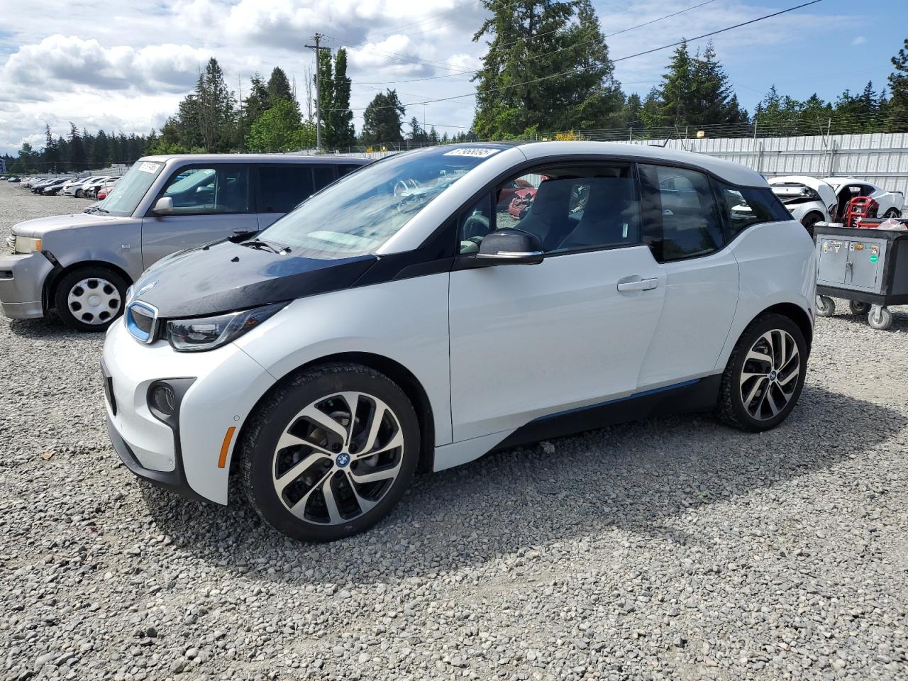 2017 BMW i3, VIN WBY1Z8C32HV890898 — Фото с аукциона