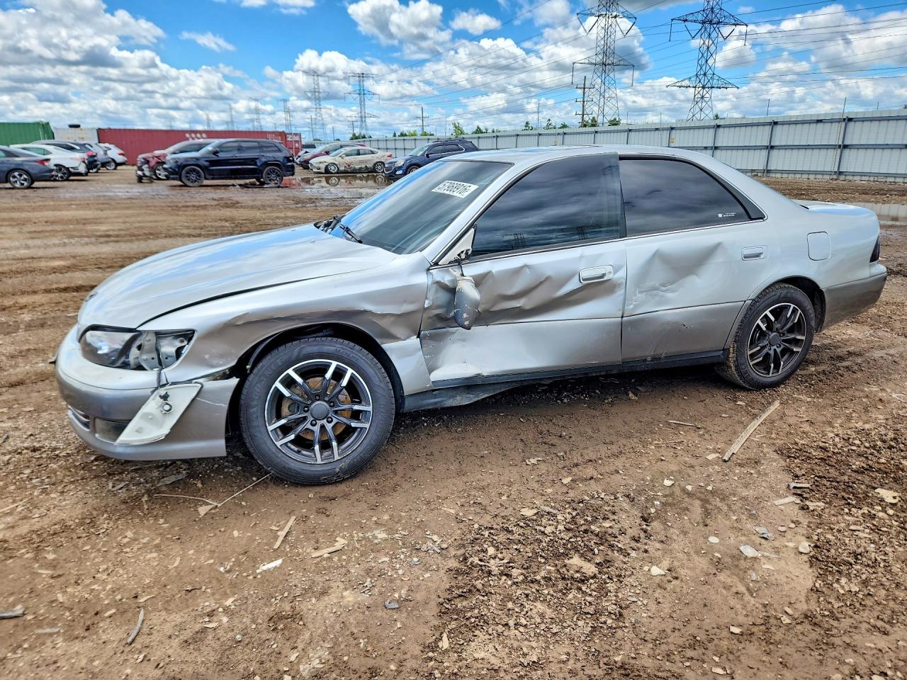 2001 Lexus ES 300, VIN JT8BF28G510297464 — Перед