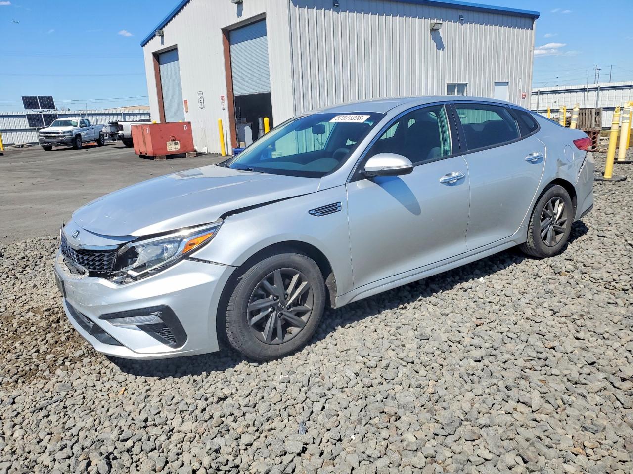 2019 Kia Optima LX, VIN 5XXGT4L35KG357887 — Front end