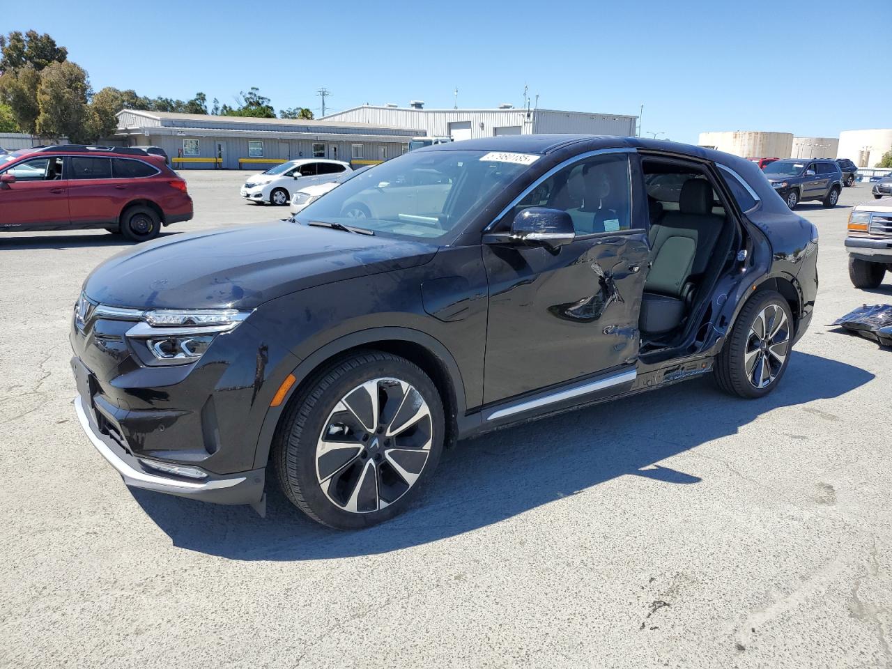 2023 VinFast VF 8 Plus, VIN RLLV1AFA4PH002392 — Side
