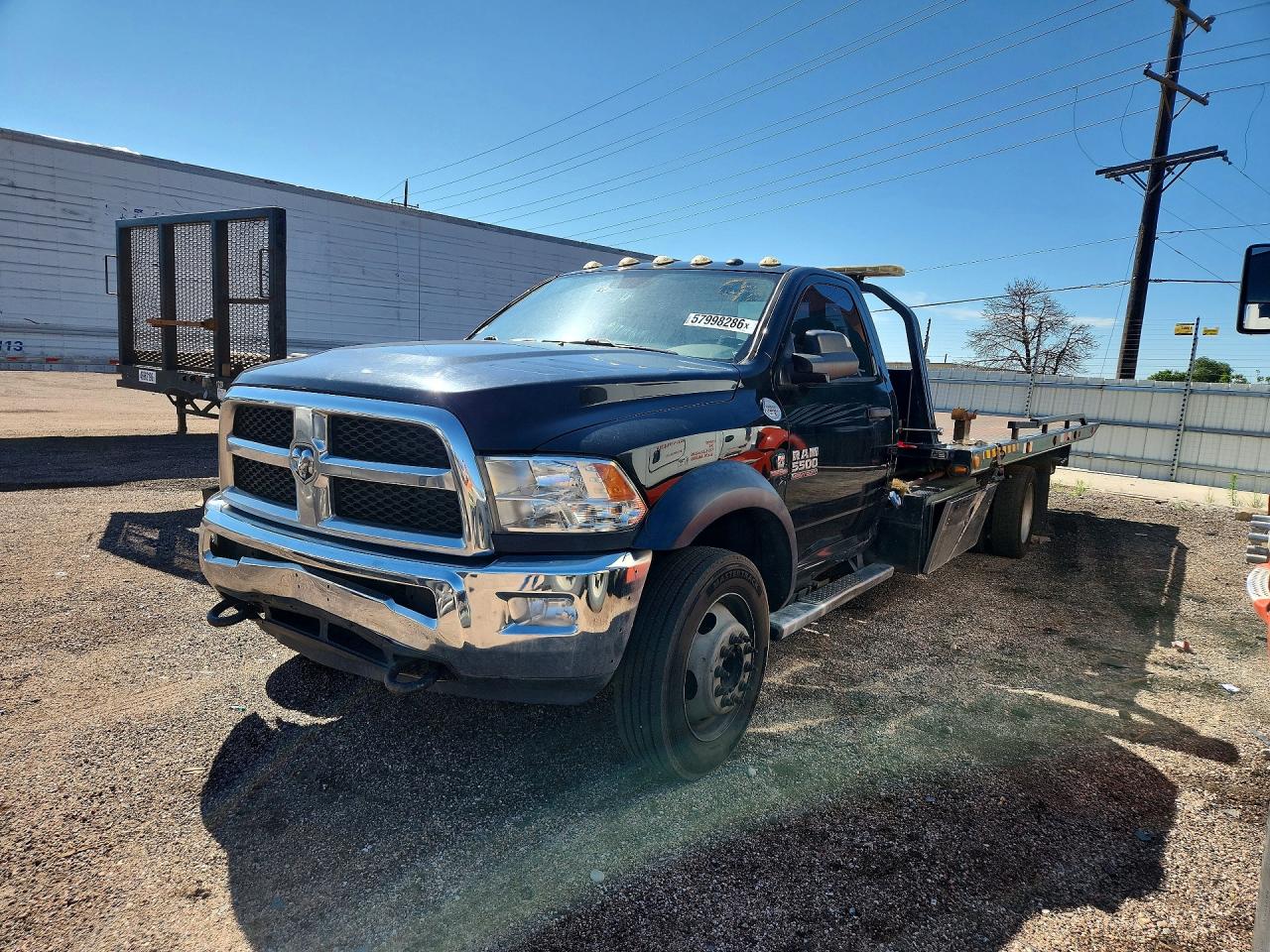 2018 Ram 5500 SLT, VIN 3C7WRNDL3JG386835 — Front end