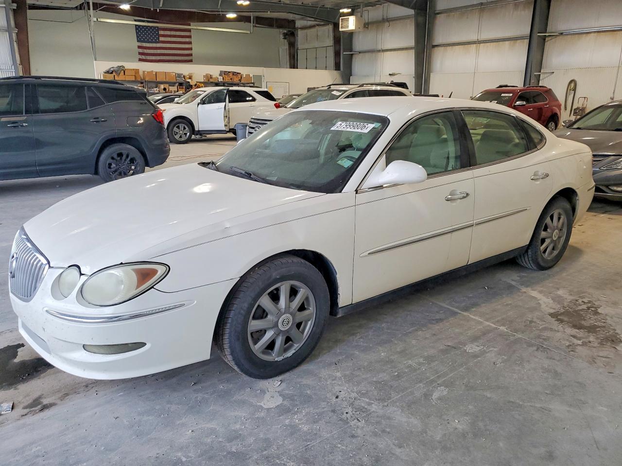 2008 Buick LaCrosse CX, VIN 2G4WC582181274257 — Перед