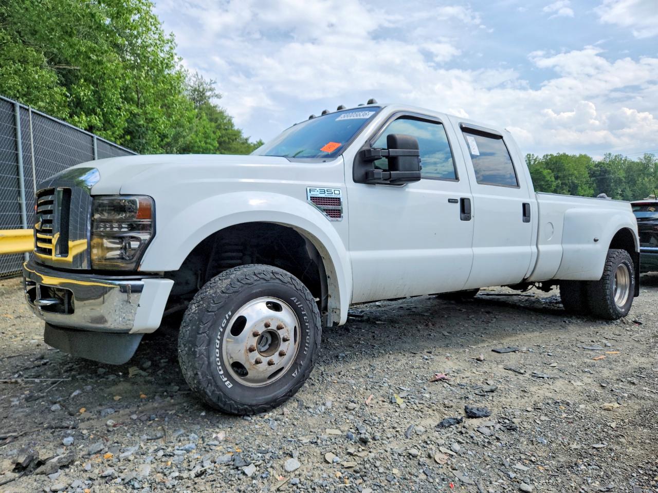 2008 Ford F-350 XL, VIN 1FTWW33R48ED24863 — Minor dents and scratches