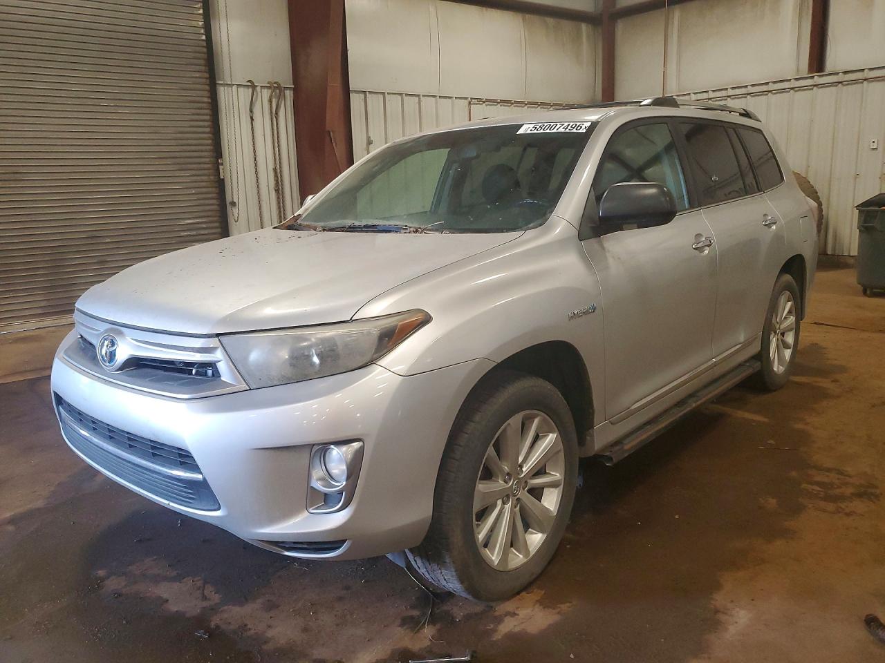 2011 Toyota Highlander Limited, VIN JTEDC3EH3B2001042 — Вандализм