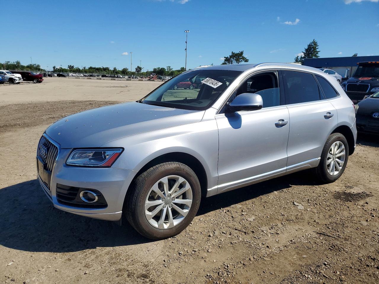 2016 Audi Q5 Premium, VIN WA1C2AFP1GA016076 — Rear end