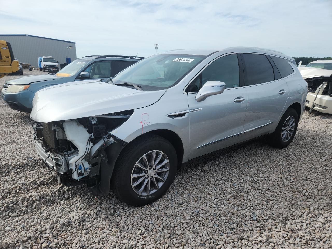 2022 Buick Enclave Premium, VIN 5GAEVBKW0NJ125314 — Front end