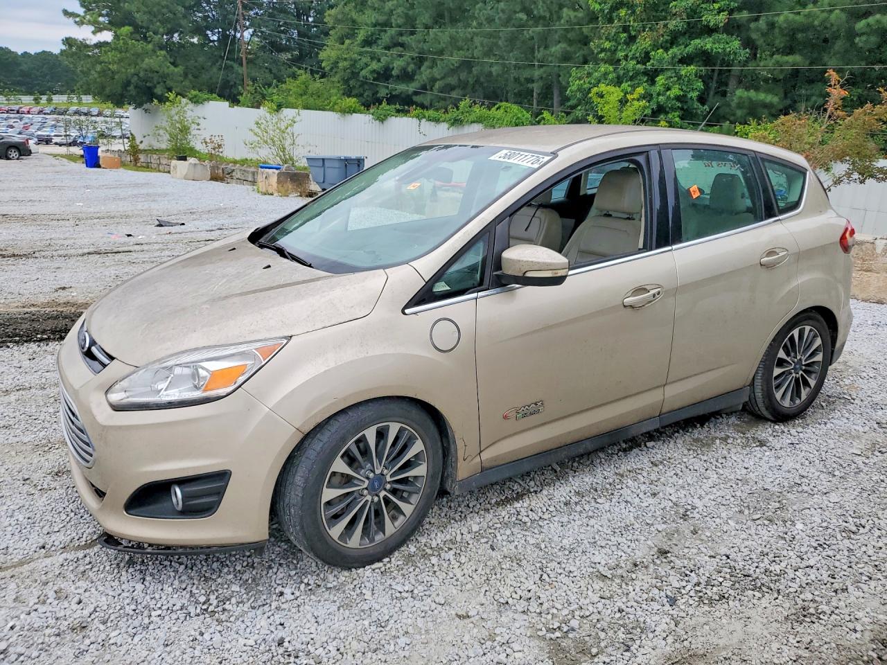 2017 Ford C-Max Titanium, VIN 1FADP5FU1HL101956 — Перед