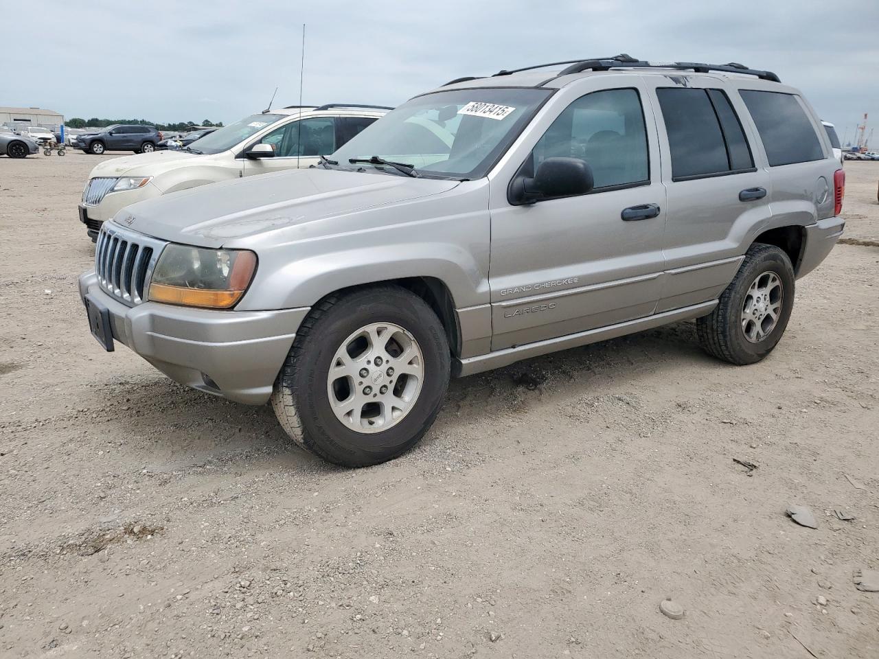 2001 Jeep Grand Cherokee Laredo, VIN 1J4GX48S41C549721 — Normal wear