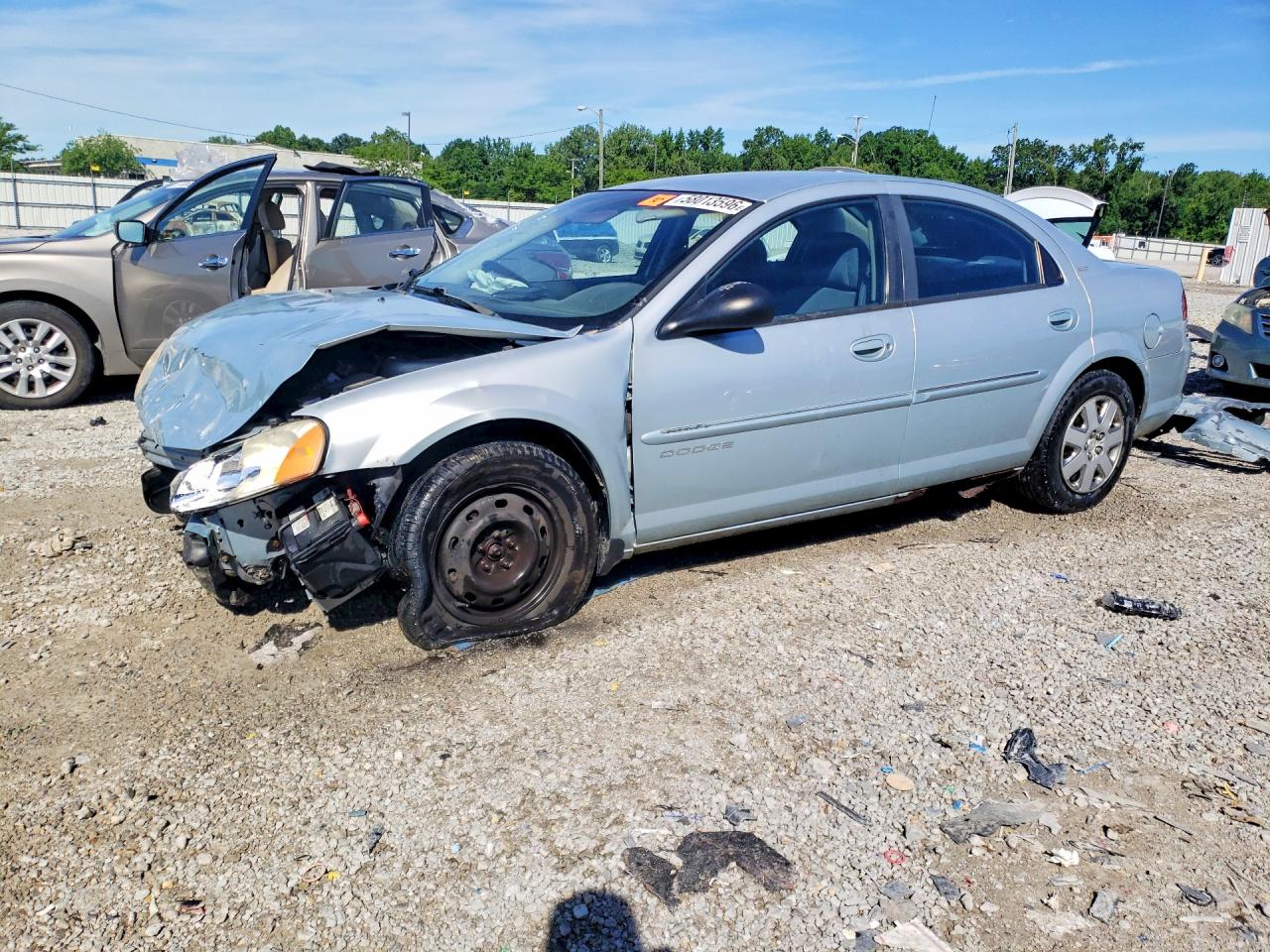 2001 Dodge Stratus SE, VIN 1B3EJ46X71N540496 — Front end