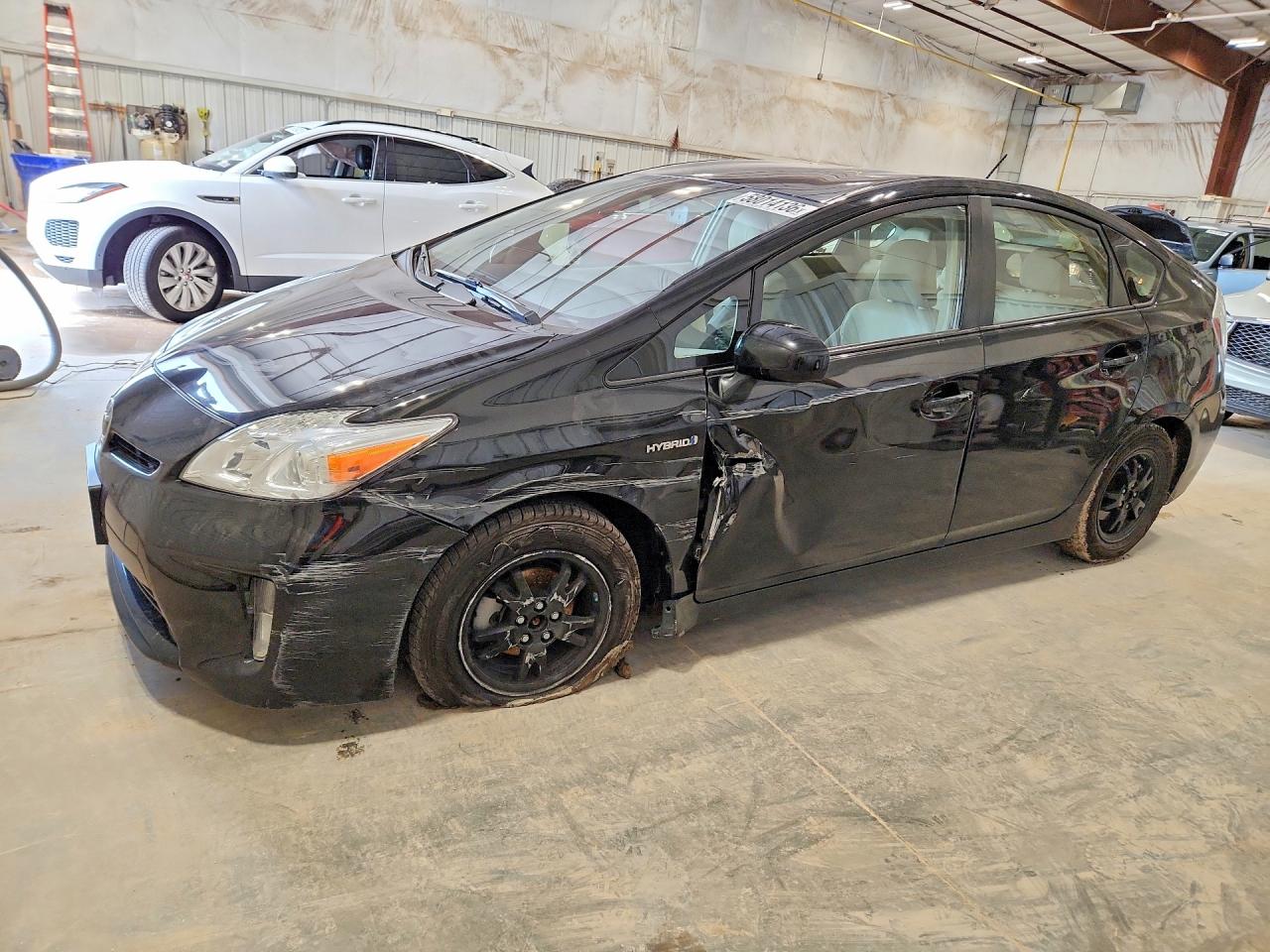 2014 Toyota Prius Four, VIN JTDKN3DU6E0357652 — Front end