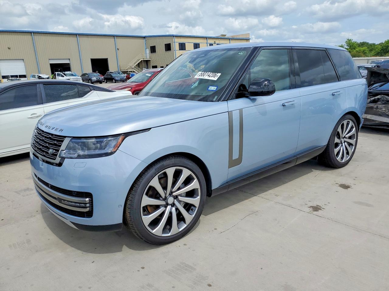 2025 Land Rover Range Rover SE, VIN SALKP9FU1SA322493 — Rear end