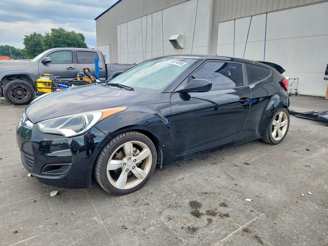 2012 Hyundai Veloster w/Black Int, VIN KMHTC6AD7CU078390 — Фото с аукциона 1 of 15