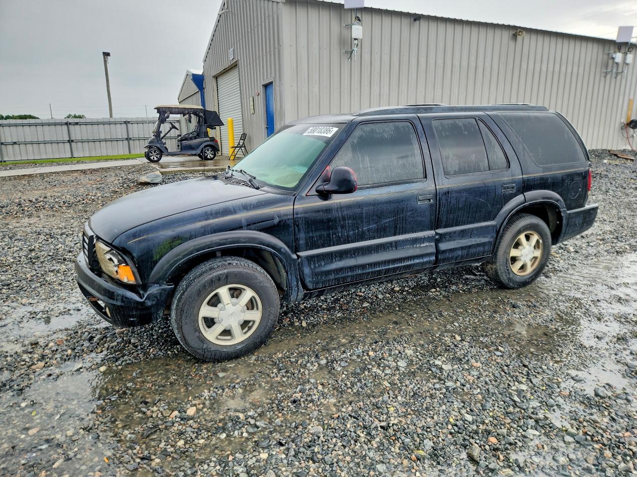 1998 Oldsmobile Bravada, VIN 1GHDT13W0W2707072 — Front end