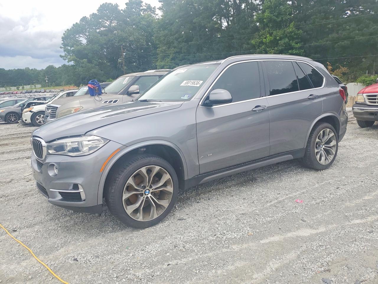 2015 BMW X5 xDrive35i, VIN 5UXKR0C58F0K62569 — Minor dents and scratches