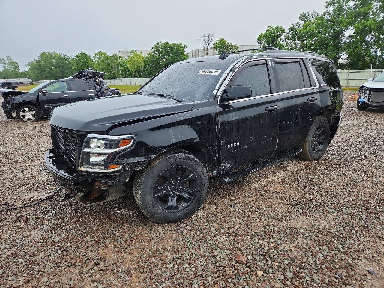 2018 Chevrolet Tahoe LT, VIN 1GNSKBKC3JR250424 — Перед