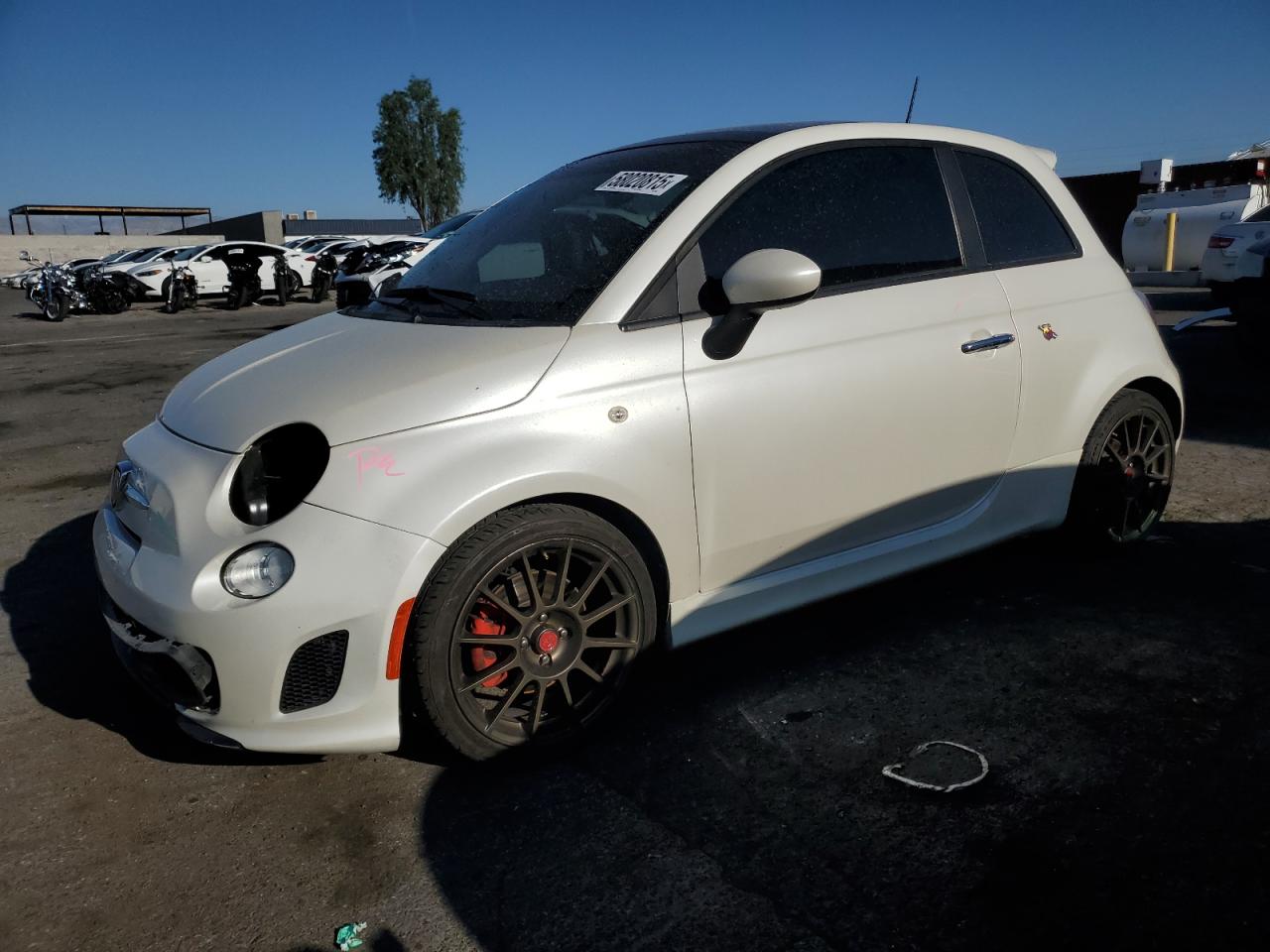 2017 FIAT 500 Abarth, VIN 3C3CFFFH9HT580282 — Front end