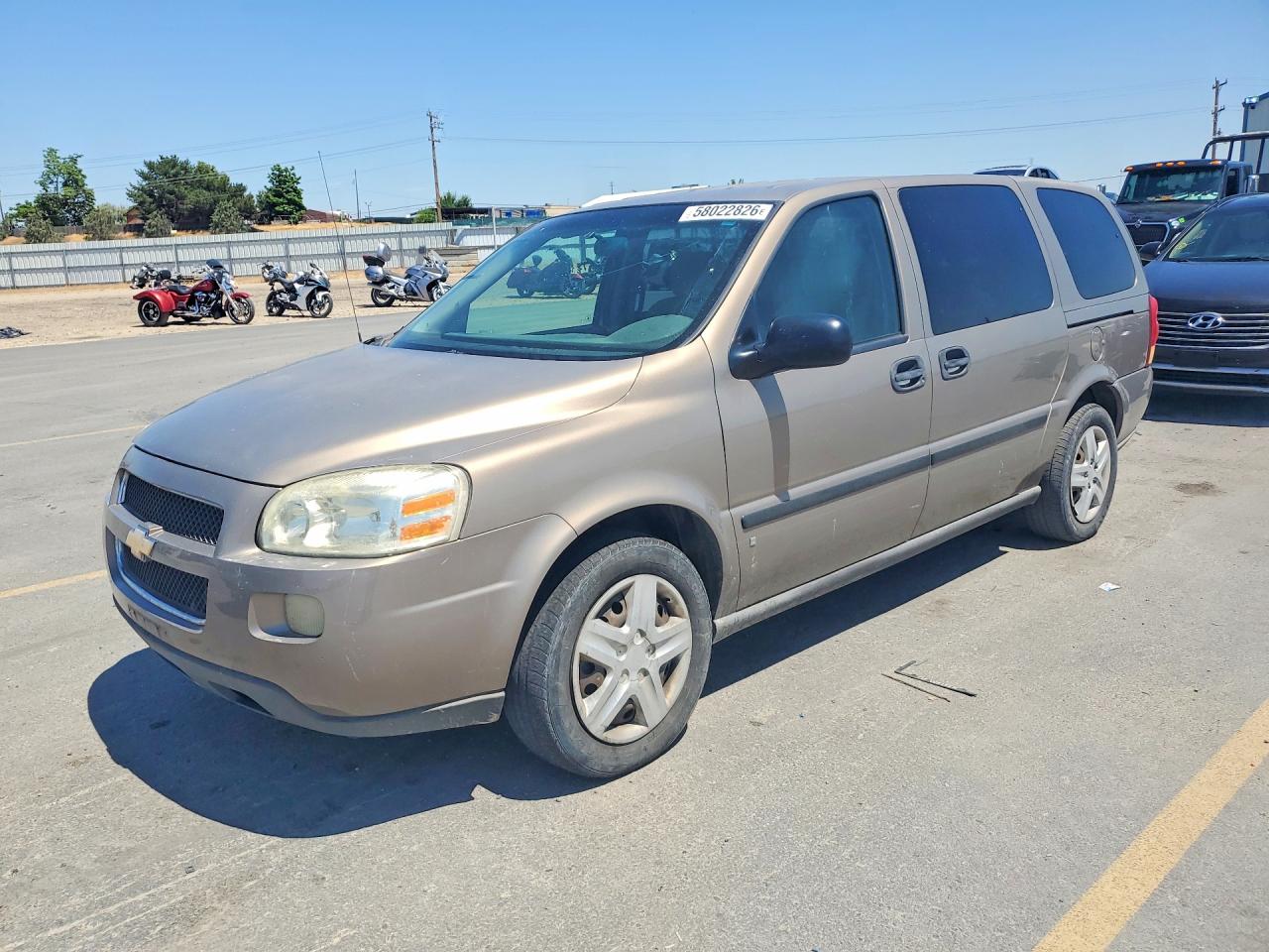 2006 Chevrolet Uplander LS Fleet, VIN 1GNDV23L46D112670 — Front end