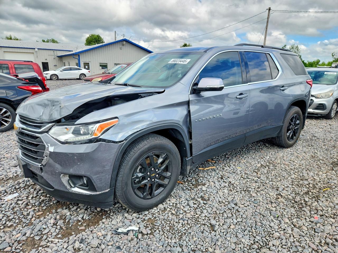 2019 Chevrolet Traverse LT, VIN 1GNEVHKW2KJ253073 — Front end